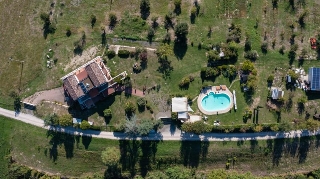 zoom immagine (Villa 270 mq, soggiorno, 4 camere, zona Tessello)