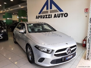zoom immagine (MERCEDES-BENZ A 180 d Automatic Business Extra)